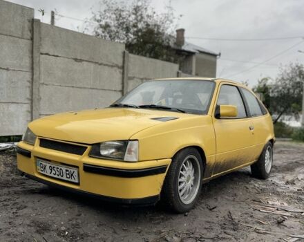 Жовтий Опель Кадет, об'ємом двигуна 1.6 л та пробігом 300 тис. км за 1400 $, фото 18 на Automoto.ua