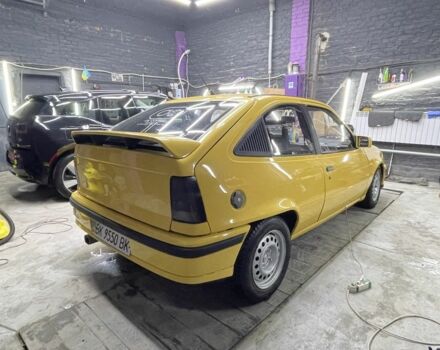 Жовтий Опель Кадет, об'ємом двигуна 1.6 л та пробігом 300 тис. км за 1400 $, фото 5 на Automoto.ua