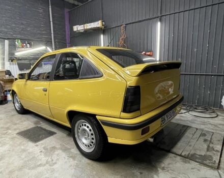 Жовтий Опель Кадет, об'ємом двигуна 1.6 л та пробігом 300 тис. км за 1400 $, фото 4 на Automoto.ua