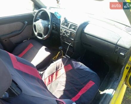 Желтый Опель Кадет, объемом двигателя 1.6 л и пробегом 180 тыс. км за 1500 $, фото 2 на Automoto.ua