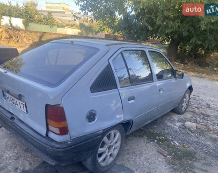 Серый Опель Кадет, объемом двигателя 1.6 л и пробегом 300 тыс. км за 700 $, фото 3 на Automoto.ua