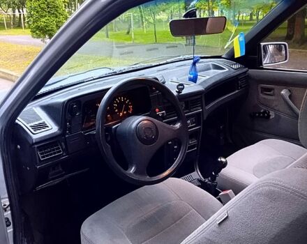 Серый Опель Кадет, объемом двигателя 1.4 л и пробегом 237 тыс. км за 850 $, фото 7 на Automoto.ua