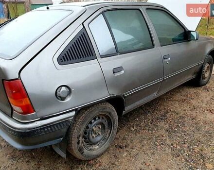 Серый Опель Кадет, объемом двигателя 1.4 л и пробегом 100 тыс. км за 1300 $, фото 3 на Automoto.ua