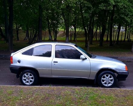 Серый Опель Кадет, объемом двигателя 1.4 л и пробегом 237 тыс. км за 850 $, фото 4 на Automoto.ua