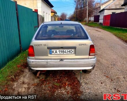 Серый Опель Кадет, объемом двигателя 1.3 л и пробегом 0 тыс. км за 800 $, фото 4 на Automoto.ua