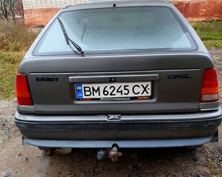 Серый Опель Кадет, объемом двигателя 1.4 л и пробегом 0 тыс. км за 1300 $, фото 5 на Automoto.ua