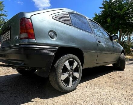 Серый Опель Кадет, объемом двигателя 1.6 л и пробегом 250 тыс. км за 1200 $, фото 3 на Automoto.ua