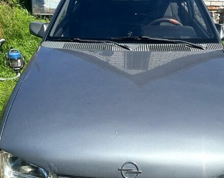 Серый Опель Кадет, объемом двигателя 1.3 л и пробегом 300 тыс. км за 1000 $, фото 4 на Automoto.ua