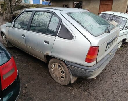 Серый Опель Кадет, объемом двигателя 1.3 л и пробегом 300 тыс. км за 650 $, фото 4 на Automoto.ua