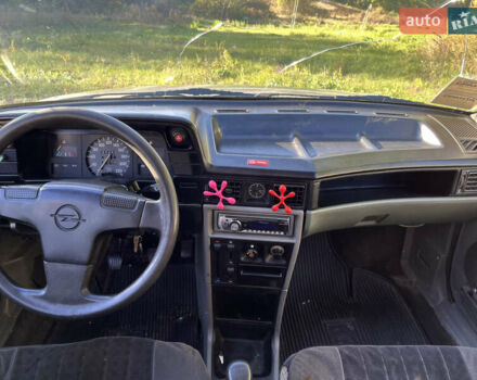 Серый Опель Кадет, объемом двигателя 1.3 л и пробегом 150 тыс. км за 1400 $, фото 20 на Automoto.ua