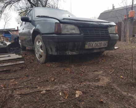 Сірий Опель Кадет, об'ємом двигуна 2 л та пробігом 67 тис. км за 849 $, фото 2 на Automoto.ua