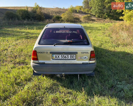 Серый Опель Кадет, объемом двигателя 1.3 л и пробегом 150 тыс. км за 1400 $, фото 11 на Automoto.ua