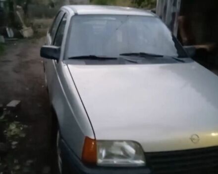 Сірий Опель Кадет, об'ємом двигуна 1 л та пробігом 100 тис. км за 953 $, фото 1 на Automoto.ua