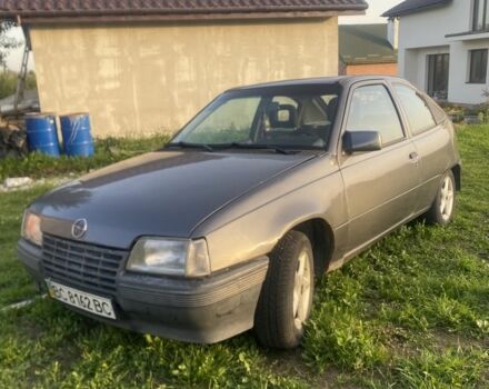 Серый Опель Кадет, объемом двигателя 1.3 л и пробегом 120 тыс. км за 750 $, фото 2 на Automoto.ua