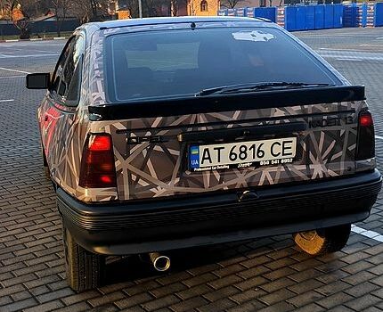 Сірий Опель Кадет, об'ємом двигуна 13 л та пробігом 0 тис. км за 1600 $, фото 2 на Automoto.ua