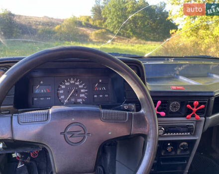 Серый Опель Кадет, объемом двигателя 1.3 л и пробегом 150 тыс. км за 1400 $, фото 25 на Automoto.ua