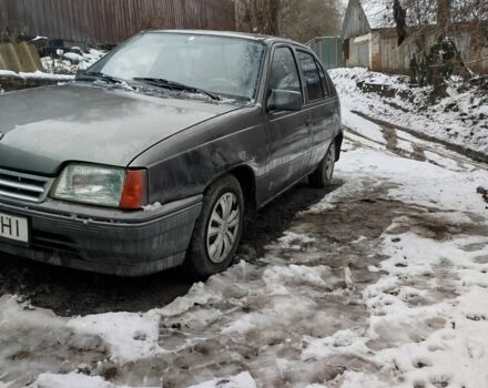 Серый Опель Кадет, объемом двигателя 1.4 л и пробегом 150 тыс. км за 600 $, фото 1 на Automoto.ua