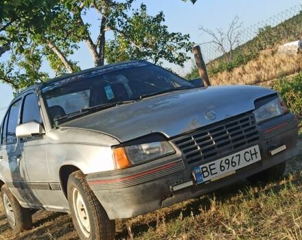 Сірий Опель Кадет, об'ємом двигуна 1.4 л та пробігом 15 тис. км за 1200 $, фото 1 на Automoto.ua
