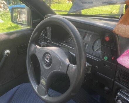 Сірий Опель Кадет, об'ємом двигуна 1.4 л та пробігом 30 тис. км за 750 $, фото 7 на Automoto.ua