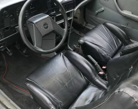 Серый Опель Кадет, объемом двигателя 1.3 л и пробегом 140 тыс. км за 800 $, фото 5 на Automoto.ua