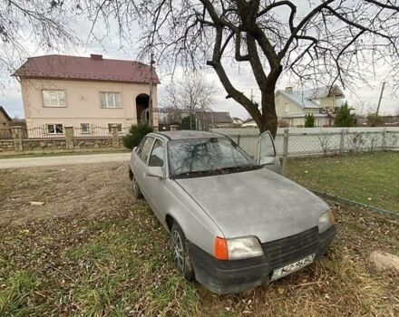Серый Опель Кадет, объемом двигателя 1.3 л и пробегом 320 тыс. км за 650 $, фото 5 на Automoto.ua