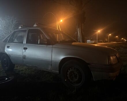 Сірий Опель Кадет, об'ємом двигуна 1.6 л та пробігом 250 тис. км за 1200 $, фото 1 на Automoto.ua