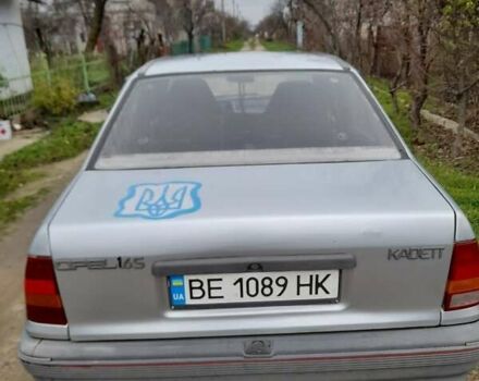 Серый Опель Кадет, объемом двигателя 1.6 л и пробегом 400 тыс. км за 1600 $, фото 10 на Automoto.ua