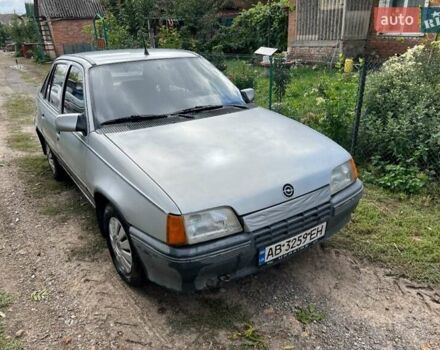 Серый Опель Кадет, объемом двигателя 1.3 л и пробегом 111 тыс. км за 1000 $, фото 9 на Automoto.ua