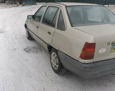 Серый Опель Кадет, объемом двигателя 1.3 л и пробегом 350 тыс. км за 650 $, фото 2 на Automoto.ua