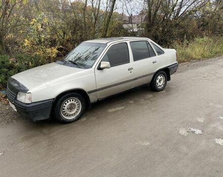 Серый Опель Кадет, объемом двигателя 1.6 л и пробегом 100 тыс. км за 800 $, фото 5 на Automoto.ua