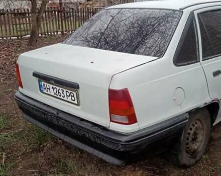 Сірий Опель Кадет, об'ємом двигуна 1.3 л та пробігом 65 тис. км за 1600 $, фото 9 на Automoto.ua