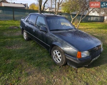 Сірий Опель Кадет, об'ємом двигуна 1.6 л та пробігом 348 тис. км за 1300 $, фото 5 на Automoto.ua