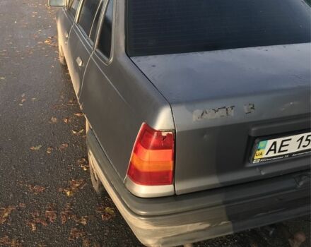 Сірий Опель Кадет, об'ємом двигуна 1.3 л та пробігом 258 тис. км за 641 $, фото 2 на Automoto.ua