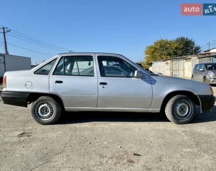 Серый Опель Кадет, объемом двигателя 1.3 л и пробегом 59 тыс. км за 1600 $, фото 8 на Automoto.ua