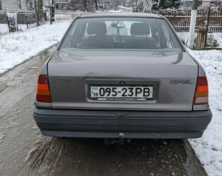 Сірий Опель Кадет, об'ємом двигуна 1.6 л та пробігом 400 тис. км за 946 $, фото 4 на Automoto.ua