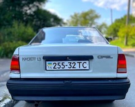 Серый Опель Кадет, объемом двигателя 1.3 л и пробегом 100 тыс. км за 950 $, фото 3 на Automoto.ua