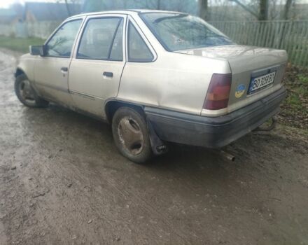 Серый Опель Кадет, объемом двигателя 1.3 л и пробегом 400 тыс. км за 700 $, фото 3 на Automoto.ua