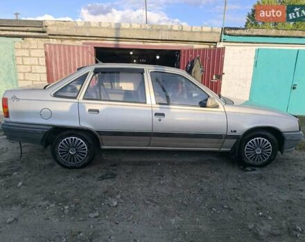 Опель Кадет 1989 в Днепре (Днепропетровске) на Automoto.ua Серый Опель Кадет, объемом двигателя 1.3 л и пробегом 850 тыс. км за 1500 $, фото 8 на Automoto.ua
