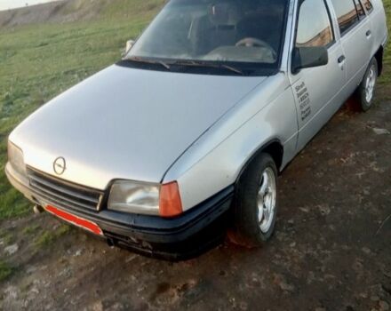 Серый Опель Кадет, объемом двигателя 1.6 л и пробегом 179 тыс. км за 1015 $, фото 4 на Automoto.ua