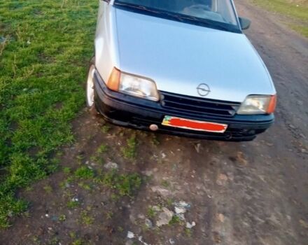 Серый Опель Кадет, объемом двигателя 1.6 л и пробегом 179 тыс. км за 1015 $, фото 3 на Automoto.ua