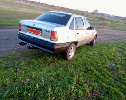 Серый Опель Кадет, объемом двигателя 1.6 л и пробегом 179 тыс. км за 1015 $, фото 7 на Automoto.ua