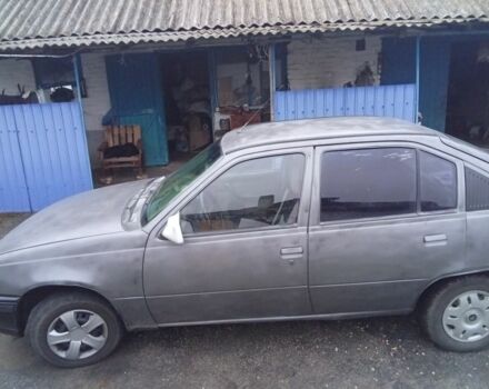 Сірий Опель Кадет, об'ємом двигуна 1.6 л та пробігом 1 тис. км за 750 $, фото 2 на Automoto.ua