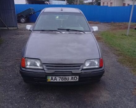 Сірий Опель Кадет, об'ємом двигуна 1.6 л та пробігом 1 тис. км за 750 $, фото 1 на Automoto.ua