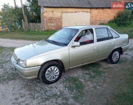 Серый Опель Кадет, объемом двигателя 1.7 л и пробегом 650 тыс. км за 850 $, фото 3 на Automoto.ua