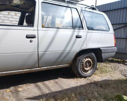 Серый Опель Кадет, объемом двигателя 1.8 л и пробегом 200 тыс. км за 600 $, фото 12 на Automoto.ua