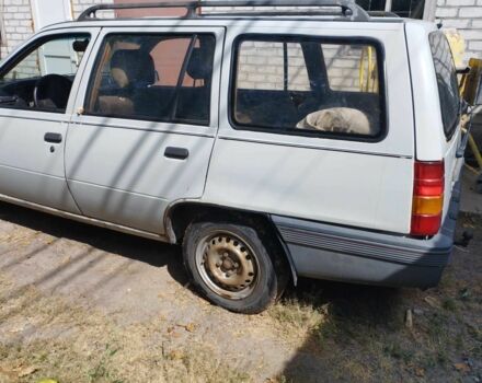 Серый Опель Кадет, объемом двигателя 1.8 л и пробегом 200 тыс. км за 600 $, фото 5 на Automoto.ua