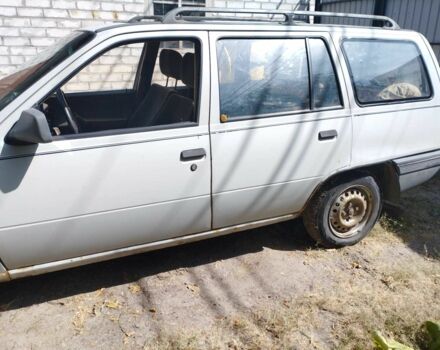 Серый Опель Кадет, объемом двигателя 1.8 л и пробегом 200 тыс. км за 600 $, фото 3 на Automoto.ua