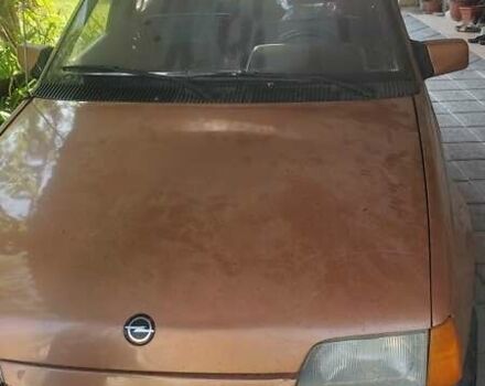 Серый Опель Кадет, объемом двигателя 1.3 л и пробегом 138 тыс. км за 680 $, фото 3 на Automoto.ua