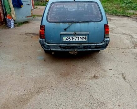 Серый Опель Кадет, объемом двигателя 1.6 л и пробегом 520 тыс. км за 1100 $, фото 2 на Automoto.ua