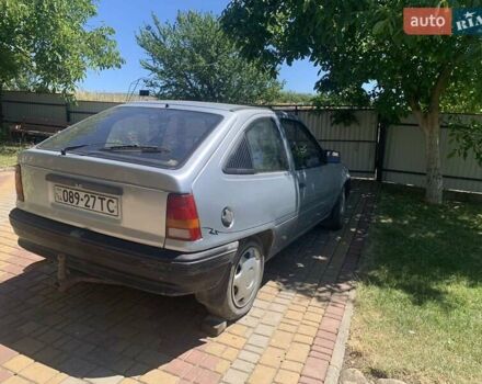 Серый Опель Кадет, объемом двигателя 1.6 л и пробегом 100 тыс. км за 900 $, фото 1 на Automoto.ua